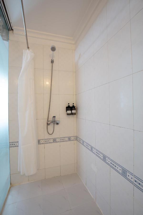 Blau Hotel Ханой Екстериор снимка