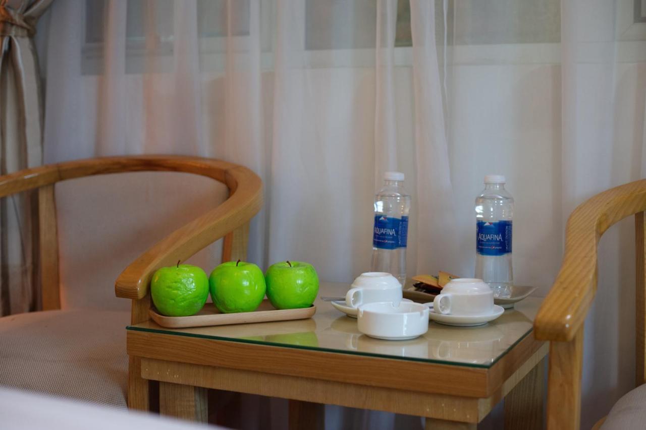 Blau Hotel Ханой Екстериор снимка