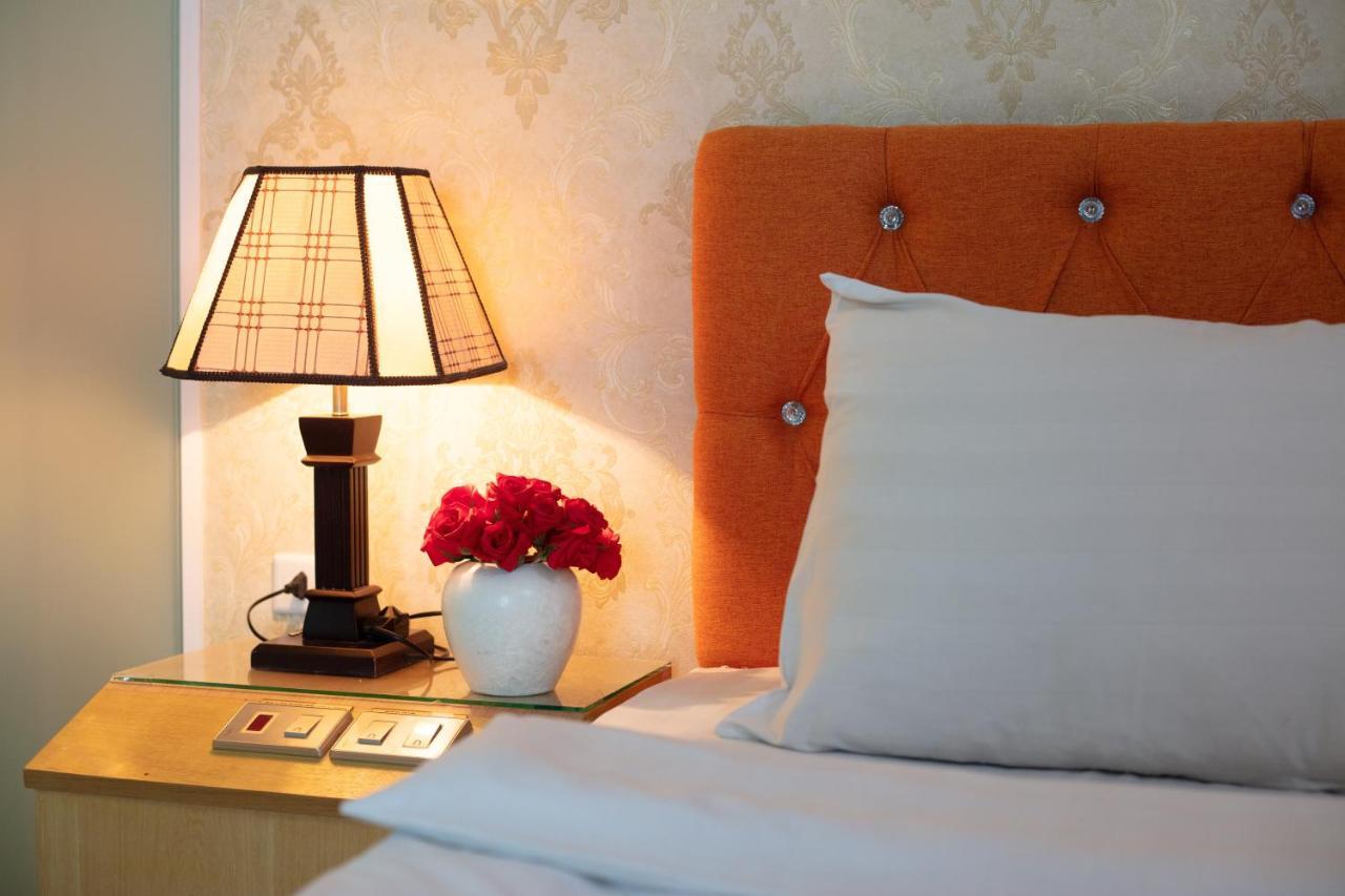 Blau Hotel Ханой Екстериор снимка